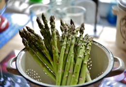 Pequenas escolhas, grandes impactos: como comer bem pode transformar o corpo e o planeta